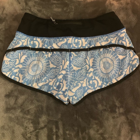 lululemon athletica Pants - Lululemon Run: Speed Short Size 4